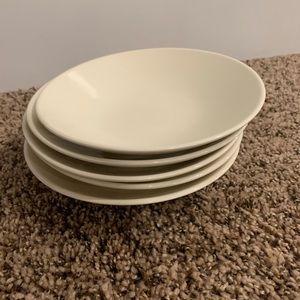 White ceramic salad bowls